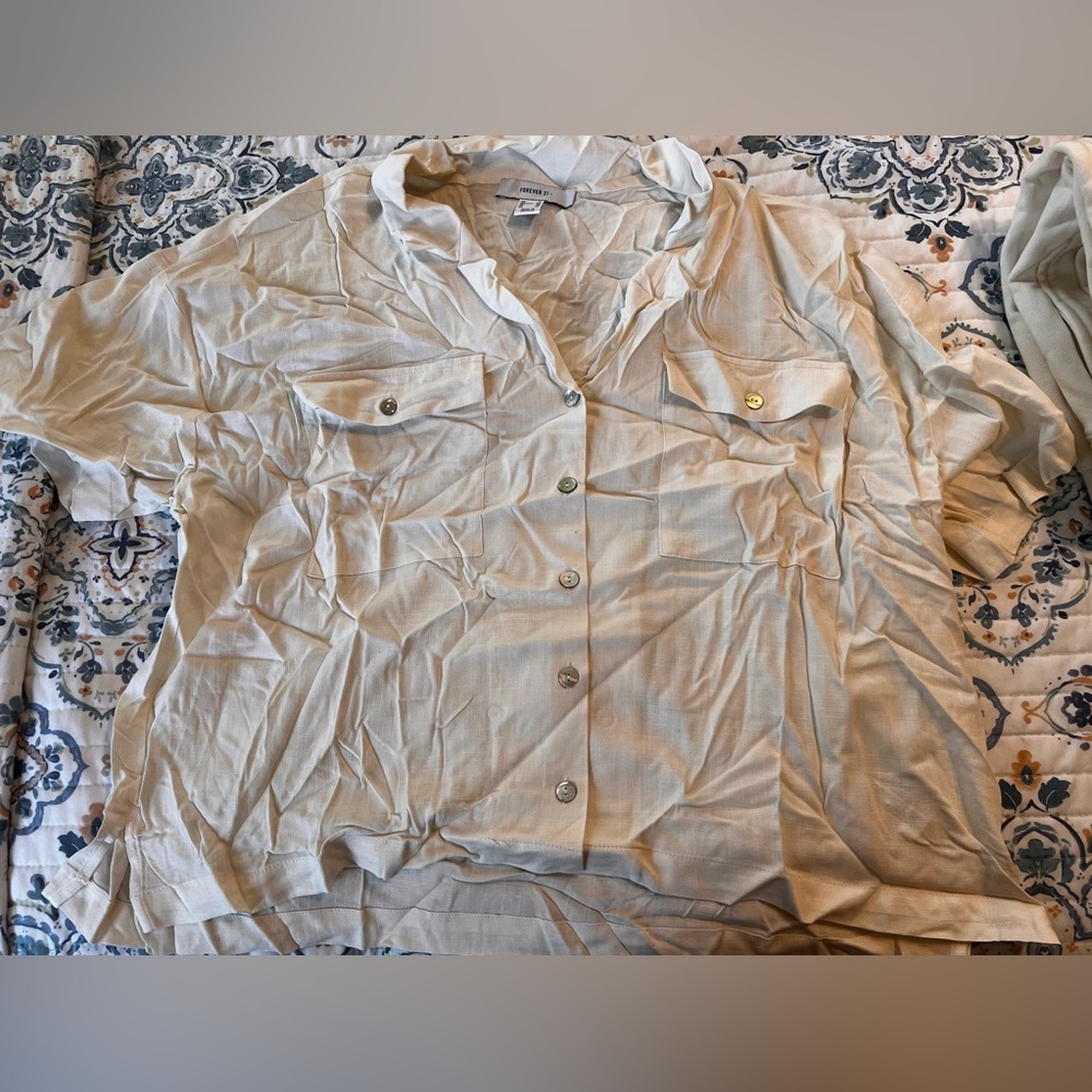 Forever 21 button up short sleeve shirt size 1x
